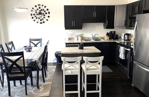 Thorold House | Niagara |sleeps 6| Cozy| 3bed|3bath | Near Falls