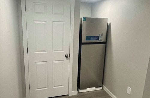 Winnipeg House | Nice 2 bed basement + private entrance