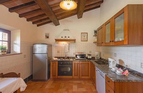 Po' Bandino Villa | Nice apartment in villa for 8 guests with WIFI, A/C, pool, TV and patio