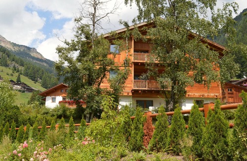 Selva di Val Gardena Apartment | Nice apartment on the sunny side of the Dolomites