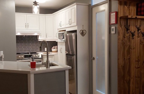 Mont-Tremblant Condo | *NICE & COZY *TREMBLANT PEDESTRIAN VILLAGE*SKI IN/SKI OUT*WIFI*PARKING