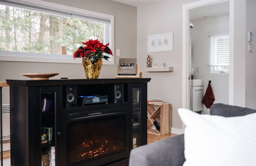 St-Adolphe-d'Howard Ski Chalet | Niksen Cabins for 2 people on the lake