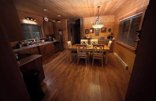 Nimpo Lake House | Nimpo Lake - Tranquil Lakefront Log Home