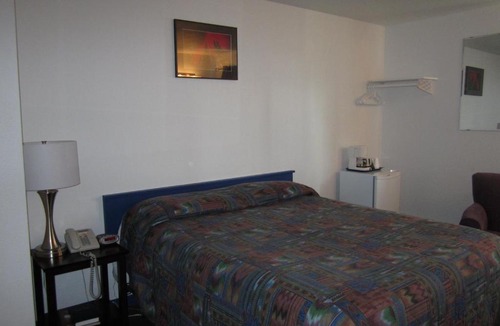 Teslin Hotel | Nisutlin Trading Post Motel