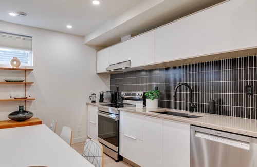 Northwest Calgary House | No. 2 Rosetree Suites - Stylish 3BR Home w/Perfect Quiet Calgary Location