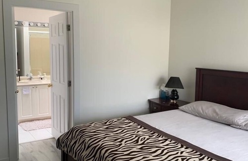 Delta House | North delta private bedroom and bathroom with own entrance