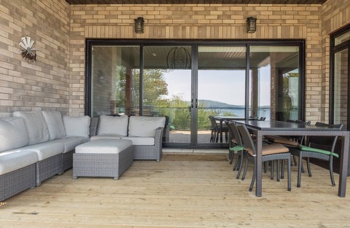 Ryerson Cottage | North Muskoka Lake Front 5 Bdrm Newly Built Cottage luxurious Modern Amenities.