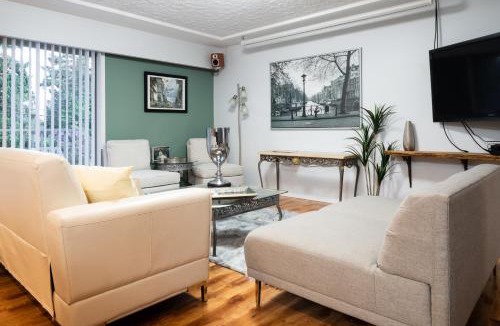 Canyon Heights House | NorthVAN nature living home