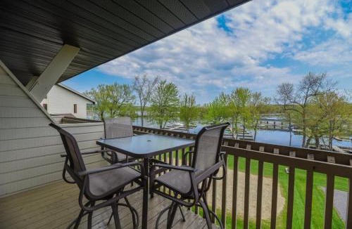 Magog Apartment | O'Berge du Village C304 - Bord de l'eau