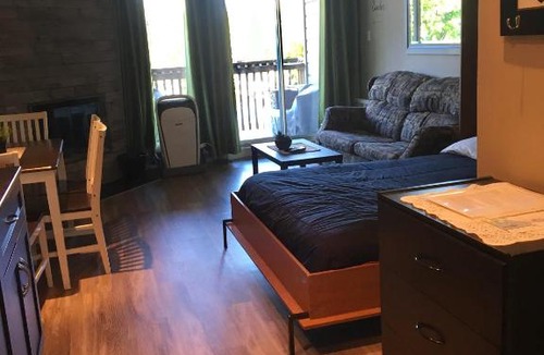 Magog Apartment | O'Berge du village-SR