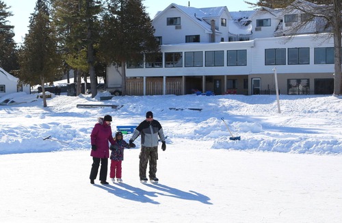 Port Stanton Cottage | Oak Cottage - Lakefront Cottage on Beautiful Sparrow Lake