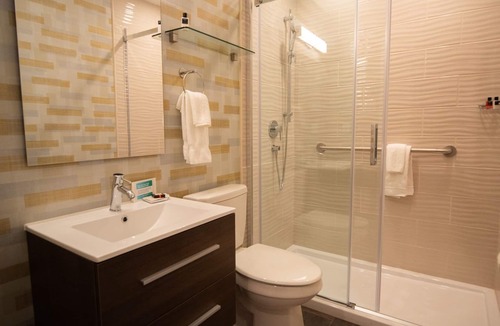 Western Shore Hotel | Oak Island Resort & Conference Centre