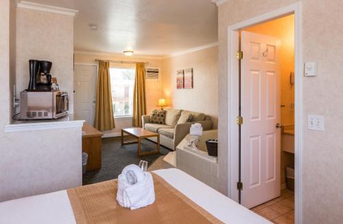 South Central Hotel | Oasis Inn