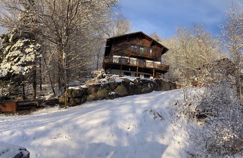 Sainte-Agathe-des-Monts Ski Chalet | Oasis of family comfort and peace in the heart of forested ski country