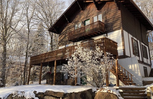 Sainte-Agathe-des-Monts Ski Chalet | Oasis of family comfort and peace in the heart of forested ski country