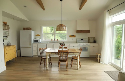 Hacketts Cove Cottage | Ocean front cottage, relax and enjoy the sunset over St. Margaret's Bay!