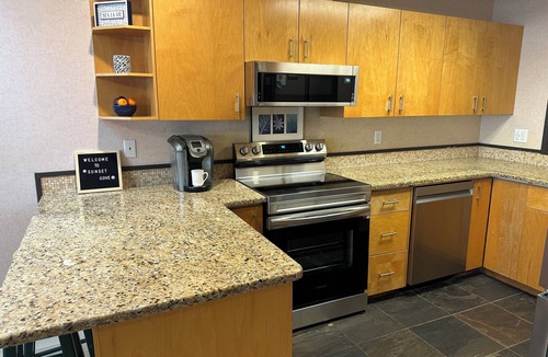 Regional District of Nanaimo Condo | Ocean front with stunning views! Gardens, trails, pools, and more. Pure beauty!