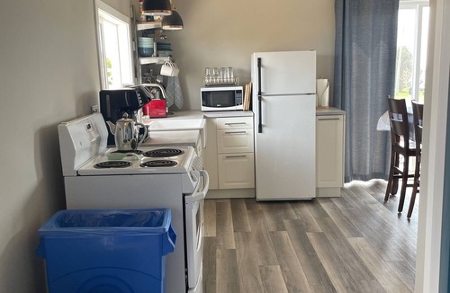 Tryon Cottage | Ocean View Family Friendly Cottage