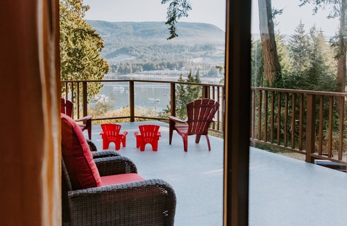 Sechelt House | Ocean view home located in the heart of Sechelt