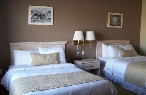 Rocky Harbour Hotel | Ocean View Hotel
