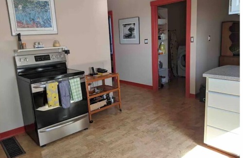Powell River House | Ocean view walkable character homen