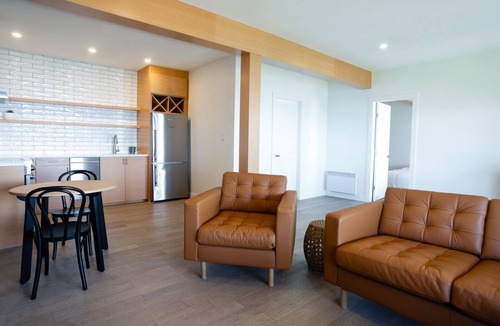 Juan de Fuca Electoral Area Condo | Oceanfront/1 bedroom condo/French Beach, 3 acre secluded rain forest/nrural calm