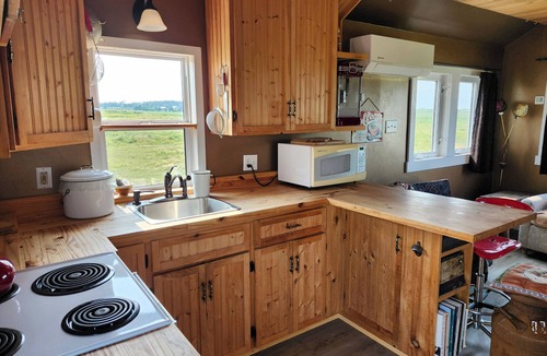 Darnley Cottage | Oceanfront Cottage with Fireplace & AC in Charming Kensington, PEI
