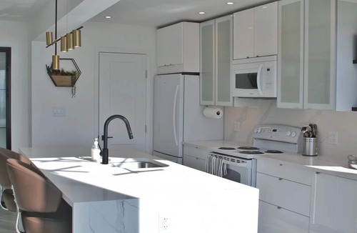 Otter Point Cottage | Oceanfront Cottage: Where Natural Beauty Meets Modern Comfort