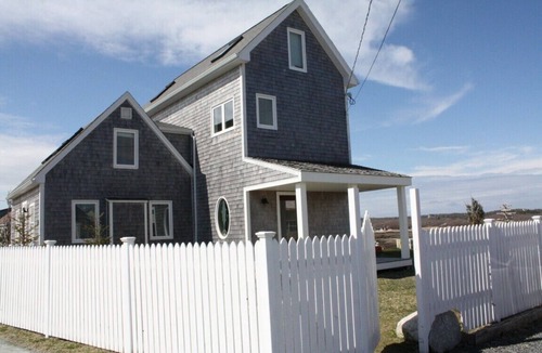 Prospect House | Oceanfront home in historic village, near Halifax & Peggys Cove, great for 2!
