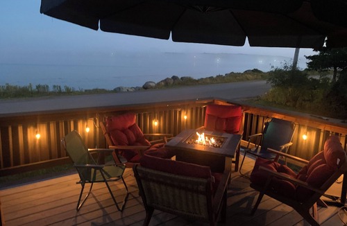 Bay Roberts House | Oceanfront Hot Tub - 90m from the Cable Building National Historic Site Canada