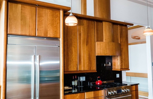 North Oyster House | Oceanfront Luxury Property with Hot Tub