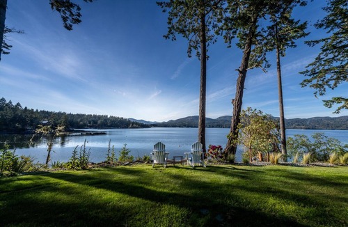 Juan de Fuca Electoral Area House | OCEANFRONT Luxury with Panoramic Views!n