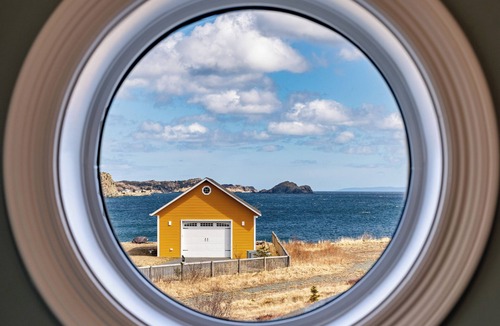 Bay Roberts House | Oceanfront property with shoreline access; main floor master with ensuite.
