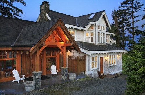 Ucluelet House | OCEANFRONT PROPERTY - Black Rock Beach House