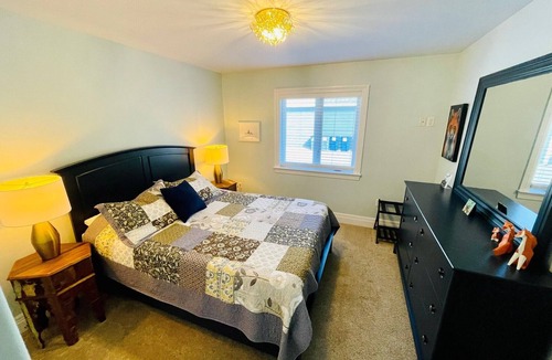 Mill Cove House | Oceanfront Seashore Unit at Fox Point Shore Rentals