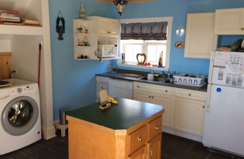 Guysborough County Cottage | Oceanside Cottage - sleep with your feet touching the ocean in your King bed