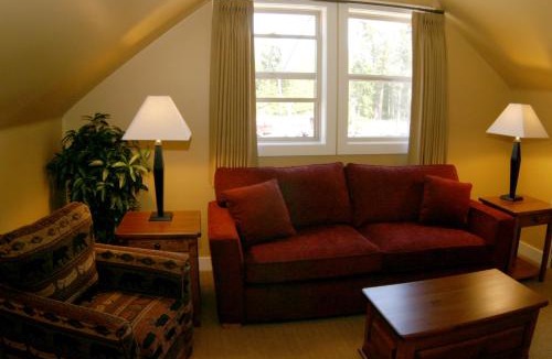 Regional District of Nanaimo Resort | Oceanside Village Resort