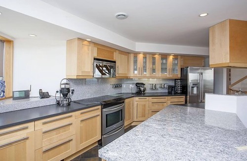 East Dover House | Oceanview 5 bdrm, 3 bath with Stunning Views near Peggy's Cove, East Dover