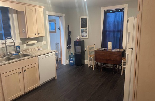 Back Bay Cottage | Oceanview Charming 3-bedroom cottage with WiFi in delightful Back Bay