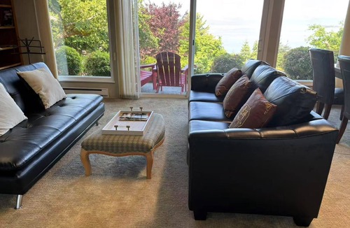Regional District of Nanaimo House | Oceanview Guesthouse