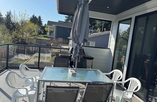 West Porpoise Bay House | Oceanview short term rental at lookout Avenue.