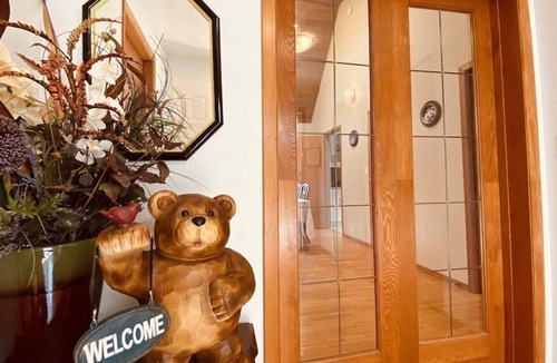 West Porpoise Bay House | Oceanview, Spacious, Private house heart of Sechelt