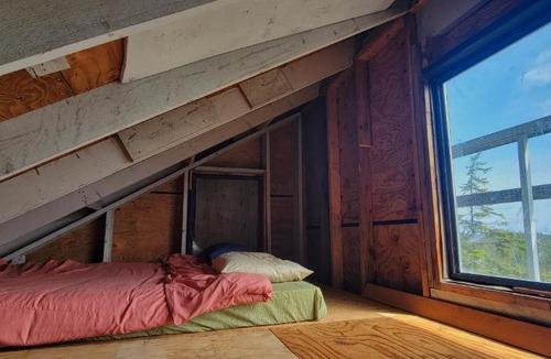 Ucluelet House | Off grid tiny home: the Seer tree house Medicine Farm