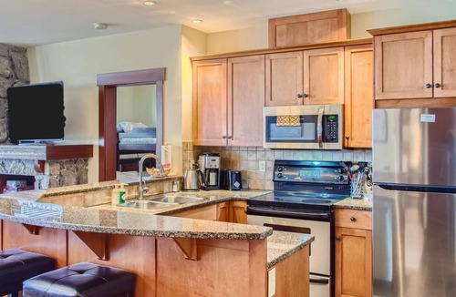 Big White Ski Resort Condo | Okanagan - Stonegate Resort Unit A202