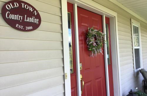 Historic Old Town Bed & Breakfast | Old Town Country Landing