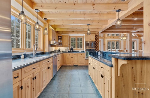 Baysville House | On a quiet year-round easily accessible road makes for a peaceful drive in.