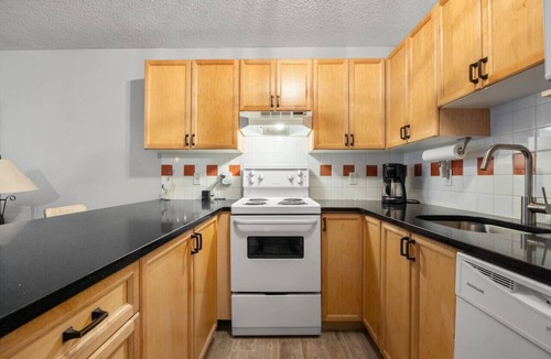 East Kootenay Apartment | On the Horizon | Slope-Side | Pets | Ground-Level