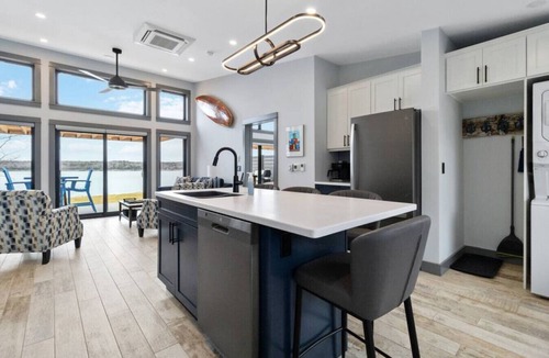 Brooklyn Villa | On The Rocks Oceanfront Villa