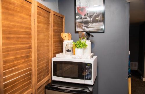 East Kildonan Apartment | One-bedroom guest suite with private entry