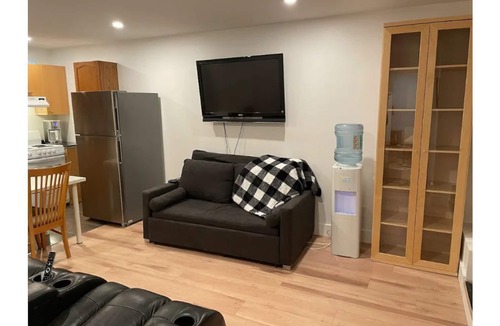 Deep Cove Apartment | One bedroom private suite